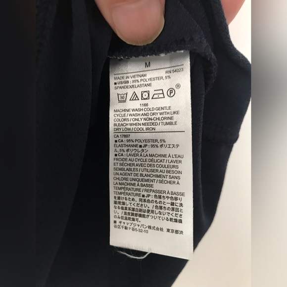 Beautiful Banana Republic Top comes New with Tags! - Picture 3 of 4